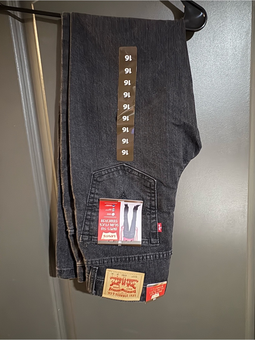 Levi's Black Slim Jeans - Size 16